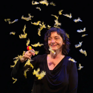 Extrait plume du spectacle Petit Petit d'Odile Burley