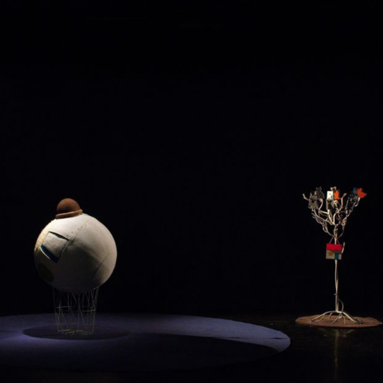 Extrait du spectacle "Le Grand monde du petit chat" d'Odile Burley