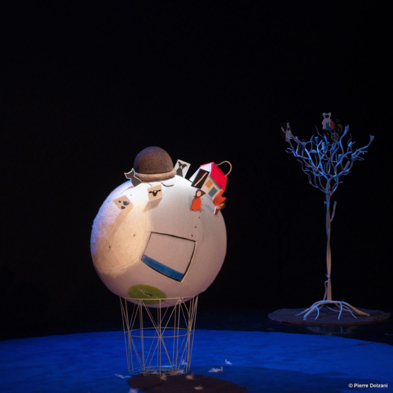 Extrait du spectacle "Le Grand monde du petit chat" d'Odile Burley